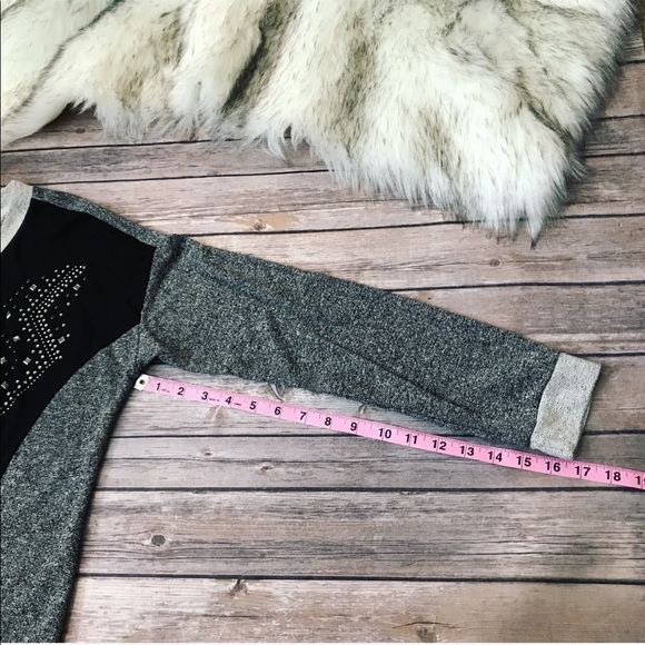 💗Gorgeous B.L.E.U sequined blouse💗 - Picture 5 of 7